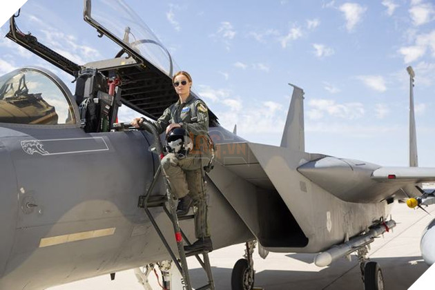 Ghé thăm hậu trường làm phim Captain Marvel cùng Screen Rant 5