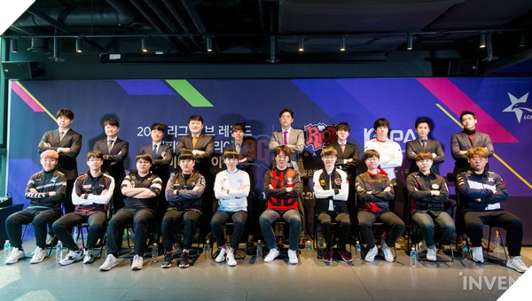 Bất chấp phong độ tấu hài tại Kespa Cup, HLV kkOma và Faker vững tin SKT T1 sẽ thi đấu tốt tại LCK 2019