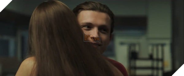 Nghẹt thở với Người Đá  Lửa và Nước tấn công Người Nhện cùng Mysterio trong trailer Spider-man: Far From Home