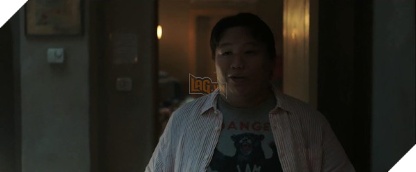 Nghẹt thở với Người Đá  Lửa và Nước tấn công Người Nhện cùng Mysterio trong trailer Spider-man: Far From Home