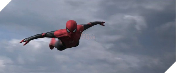 Nghẹt thở với Người Đá  Lửa và Nước tấn công Người Nhện cùng Mysterio trong trailer Spider-man: Far From Home