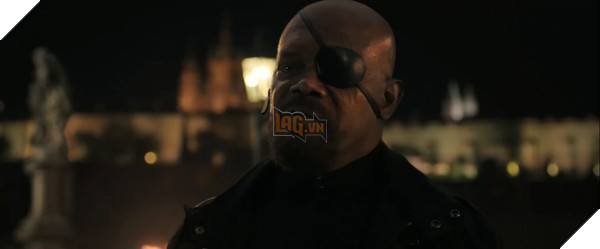 Nghẹt thở với Người Đá  Lửa và Nước tấn công Người Nhện cùng Mysterio trong trailer Spider-man: Far From Home