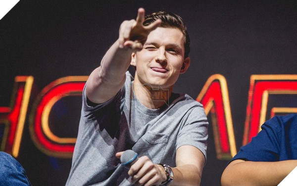 Nghẹt thở với Người Đá  Lửa và Nước tấn công Người Nhện cùng Mysterio trong trailer Spider-man: Far From Home