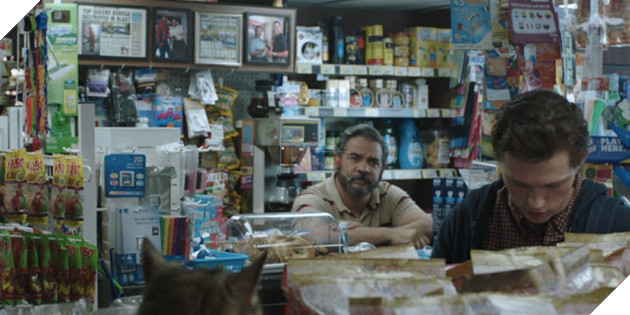 Cua-hang-tap-hoa-trong-Spider-Man-Homecoming-tai-xuat