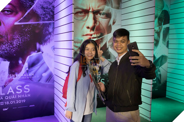 Hoat-dong-chup-anh-luu-niem-tai-Hop-bao-phim-Glass