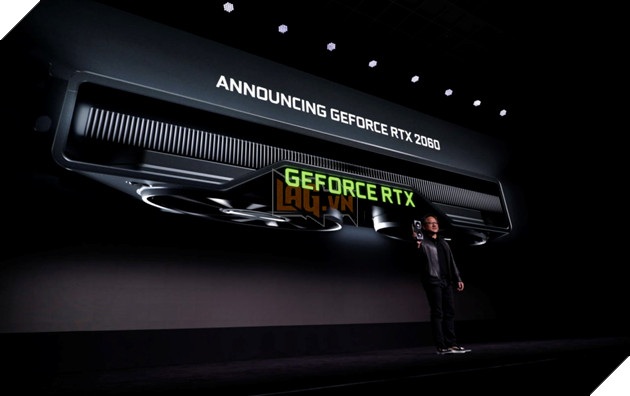 CEO NVIDIA Jensen Huang giới thiệu RTX 2060 trên quy trình 12nm trong khi AMD đã lên tiến trình 7nm trước đó. Nguồn: Internet.