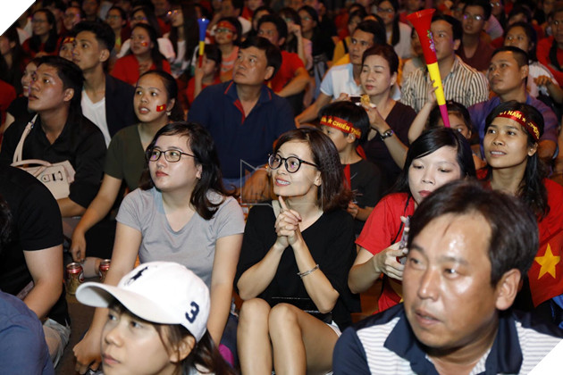 Việt nam - Nhật Bản, hàng triệu người Việt Nam căng thẳng với tuyển nước nhà 2