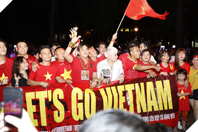 Việt nam - Nhật Bản, hàng triệu người Việt Nam căng thẳng với tuyển nước nhà 7