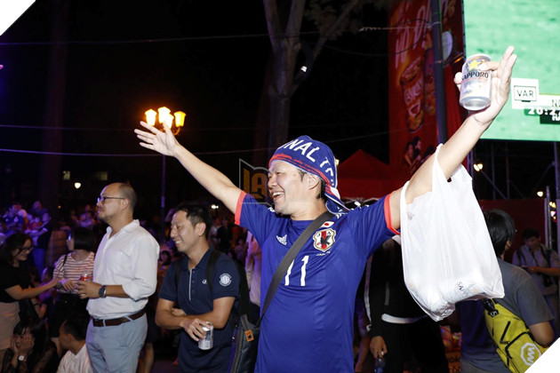 Việt nam - Nhật Bản, hàng triệu người Việt Nam căng thẳng với tuyển nước nhà 12