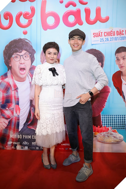 Trấn Thành, Hari Won cùng khách mời vui vẻ gặp vợ bầu Lan Ngọc 54