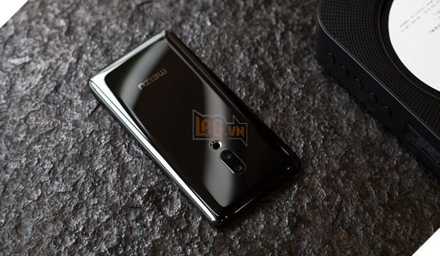 Meizu Zero sẽ không có bất kỳ cổng kết nối hay nút bấm vật lý nào. Nguồn: Internet.