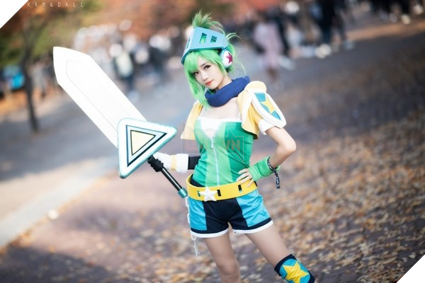 LMHT Chiêm ngưỡng bộ Cosplay Riven Giả Lập cực mạnh mẽ đến từ một người hâm mộ xứ Hàn