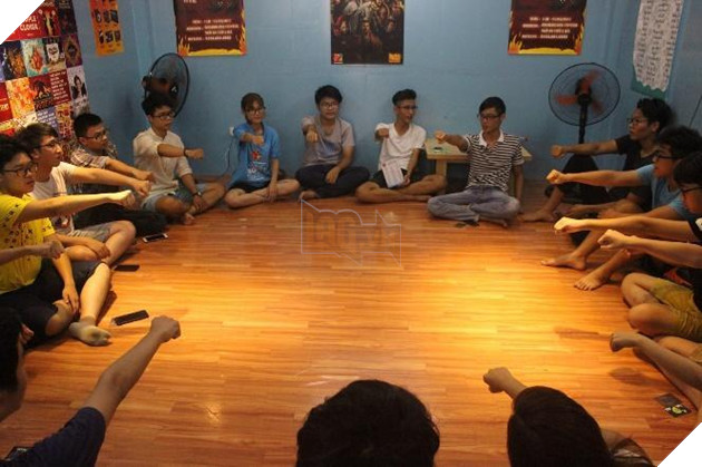 Met moi vi khong kiem duoc ai choi Ma Soi chung? Thu ngay Werewolf Voice Không dễ để tập hợp đông đủ bạn bè chơi Ma Sói