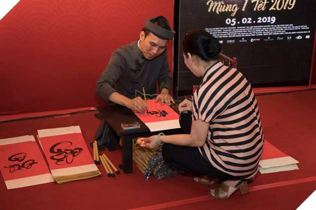 Hua Minh Dat dan Lam Vy Da di xem minh lam Tao Quay 4 Hứa Minh Đạt dẫn Lâm Vỹ Dạ đi xem mình làm Táo Quậy 4