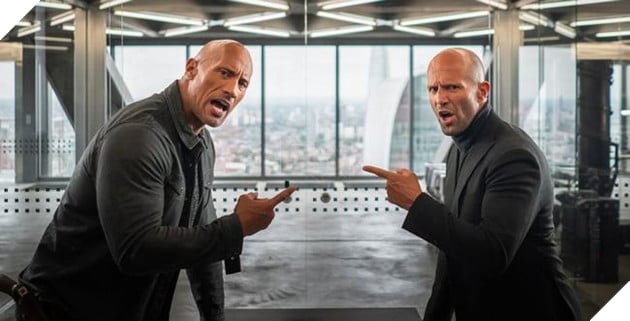Fast & Furious: Hobbs & Shaw bung no trong trailer moi 4 Fast & Furious: Hobbs & Shaw bùng nổ trong trailer mới 4