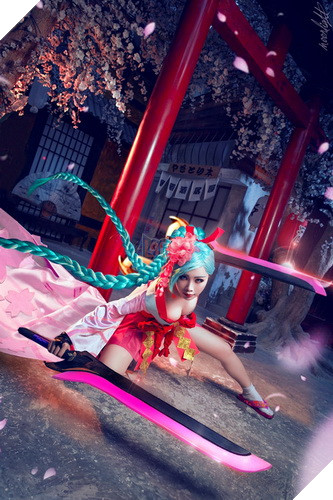 Liên Quân Mobile: Sắc Xuân thêm hồng cùng bộ Airi Hoa Anh Đào từ nữ Cosplayer Việt xuất sắc 4