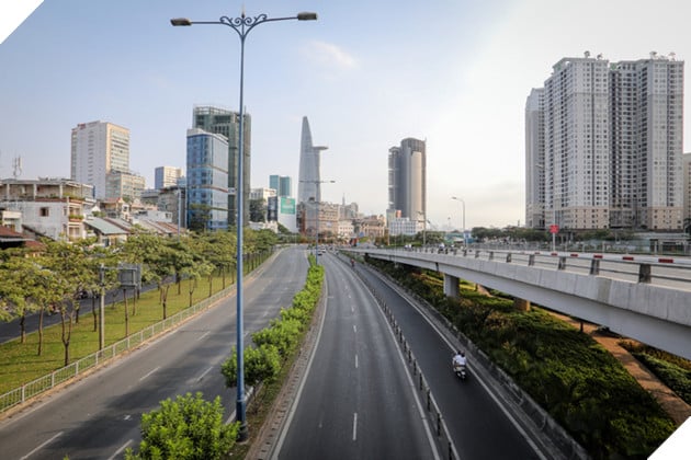 Ngay mong 1 Tet: Co 1 Ha Noi va Sai Gon binh yen den la 6 Hà Nội, Sài Gòn khác lạ Mùng một Tết