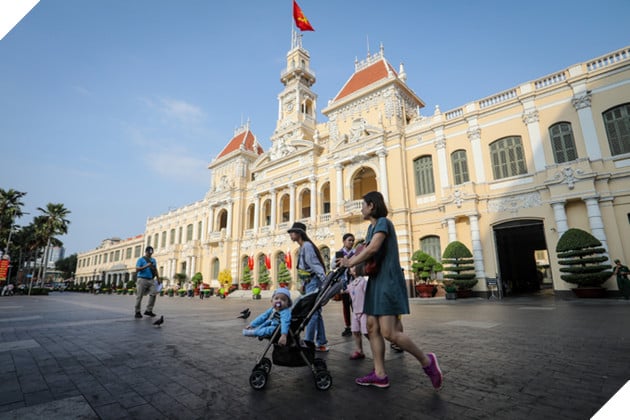 Ngay mong 1 Tet: Co 1 Ha Noi va Sai Gon binh yen den la 7 Hà Nội, Sài Gòn khác lạ Mùng một Tết