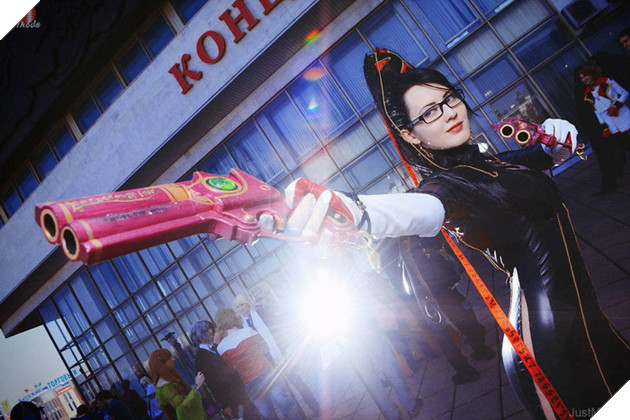 Ngất ngây trước vẻ đẹp không tì vết của bộ cosplay Bayonetta giống y hệt trong game 9