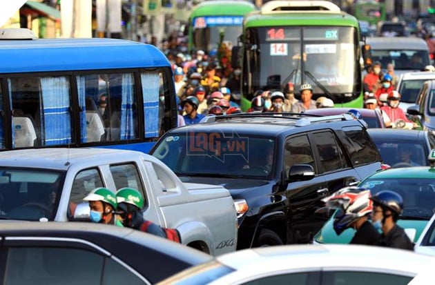 Ngay mong 1 Tet: Co 1 Ha Noi va Sai Gon binh yen den la 10 Hà Nội, Sài Gòn khác lạ Mùng một Tết
