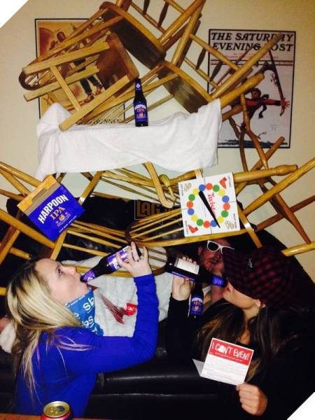 [Vui] Những pha say sấp mặt của hội thích nhậu nhẹt trong dịp cuối năm - Ảnh 2.