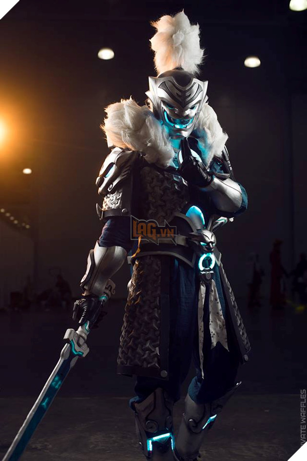 Overwatch: Ngắm nhìn cosplay Genji Baihu tỉ lệ 1:1 cứ như từ game ra 4