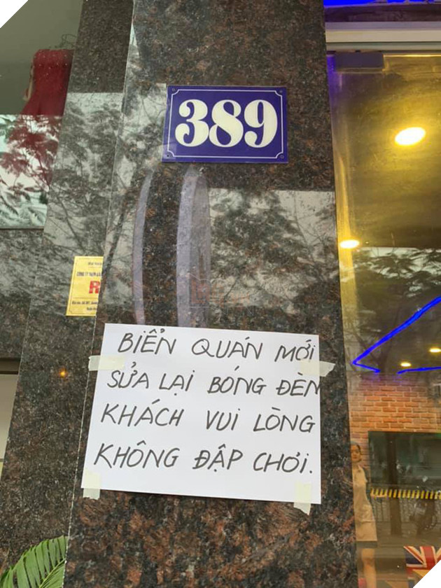 Bang den cua Ca Phe Game cua ViruSs bi khach hang xau tinh pha, phai cu ca nhan vien dung ngoai de canh chung 3 Bảng đèn của Cà Phê Game của ViruSs bị khách hàng xấu tính phá, phải cử cả nhân viên đứng ngoài để canh chừng 3