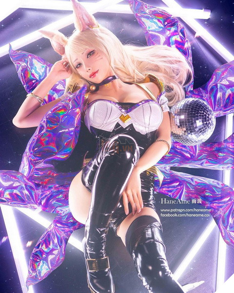 Nóng mặt với bộ Cosplay Ahri K/DA siêu gợi cảm từ hot Coser HaneAme 5