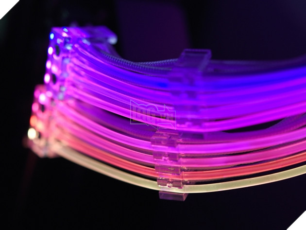 LIANLI ăn mừng năm 2018 thành công, Giveaway quốc tế cho fan 100