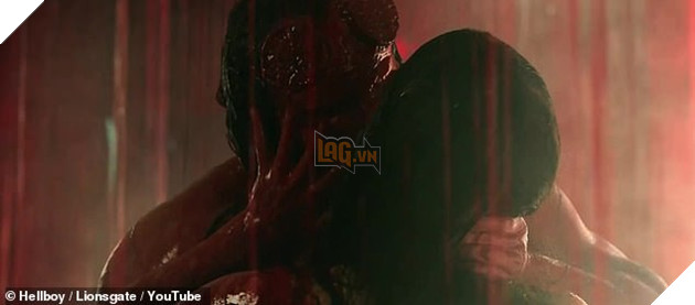 Top 15 chi tiet thu vi trong Hellboy 2019 ma chi co fan cua Quy Do moi co the thay duoc 17 Top 15 chi tiết thú vị trong Hellboy 2019 mà chỉ có fan của Quỷ Đỏ mới có thể thấy được 18