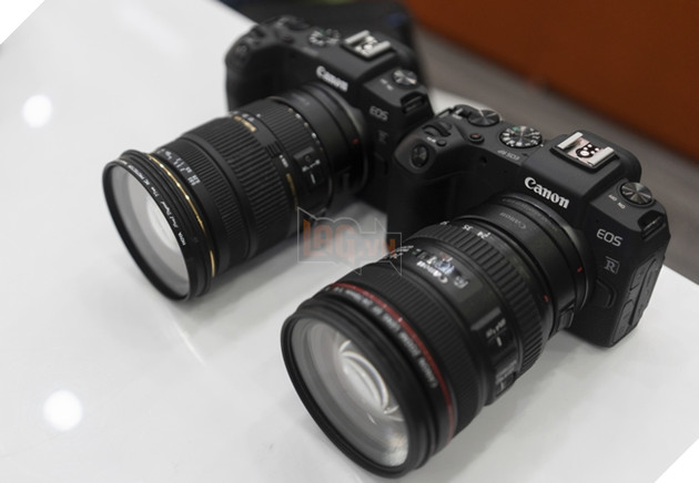 Tren tay nhanh Canon EOS RP Full Frame Mirorless 16 Dù sử dụng ngàm RF mới nhưng bạn hoàn toàn có thể tái sử dụng các lens EF hiện có nhờ ngàm chuyển được bán riêng. Nguồn: Lag.vn.