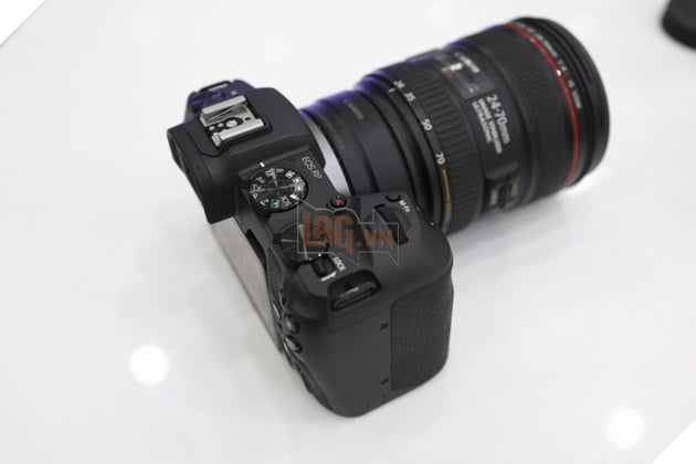 Danh gia Canon EOS RP: Chat luong anh, lay net tu dong, ISO, ngam chuyen va lens EF 7 EOS RP + EF 24-70mm f/2.8L II USM. Nguồn: Lag.vn.