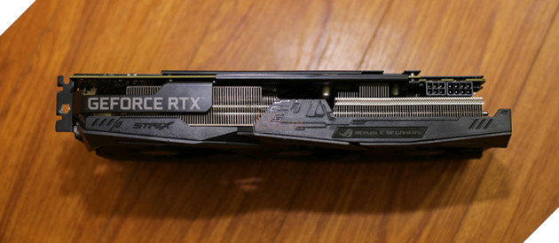 Can canh ASUS ROG STRIX RTX 2060 - Chien game manh me nhung van mat may 5 Cận cảnh ASUS ROG STRIX RTX 2060 - Chiến game mạnh mẽ nhưng vẫn mát máy 5