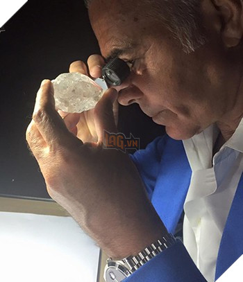 Phẫu thuật để to họa mi, tỷ phú người Bỉ tử vong ở tuổi 65 2