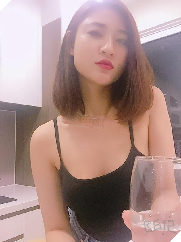 LMHT: Lop Thay Ba co co giao moi, mac ao ho vai de stream khien bao con tim chet ngat 11 Linh Dolce Lớp thầy Ba 11