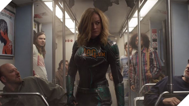 so sánh Captain Marvel và Wonder Woman 17