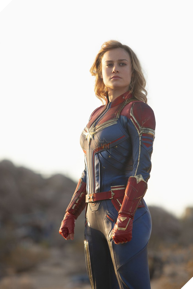 so sánh Captain Marvel và Wonder Woman 4