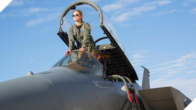 so sánh Captain Marvel và Wonder Woman 9