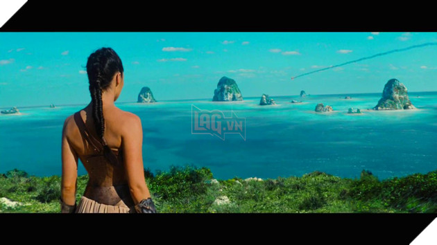 so sánh Captain Marvel và Wonder Woman 12