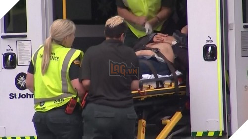 Xả súng đẫm máu tại New Zealand: Kẻ thủ ác livestream từ đầu đến cuối, hàng chục người thương vong - Ảnh 6. Xả súng đẫm máu tại New Zealand: Kẻ thủ ác livestream từ đầu đến cuối, hàng chục người thương vong - Ảnh 6.