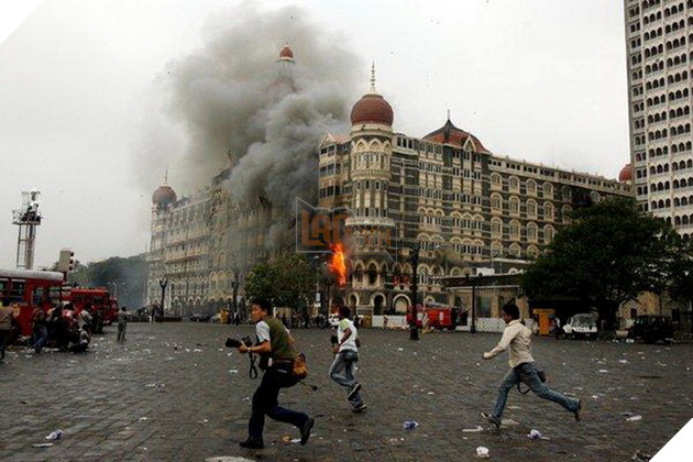 Review phim Khách sạn Mumbai: Thảm sát kinh hoàng - Nỗi ám ảnh của khủng bố trên từng thước phim 2