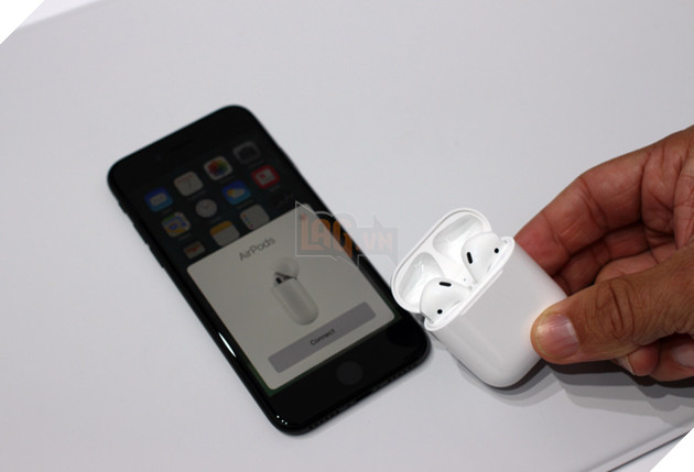 AirPods 2 trình làng có gì mới hay chỉ là bổ sung hộp sạc không dây ?  3