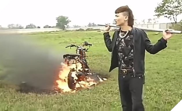  Thần Tượng giới trẻ Khá Bảnh bị Công an bắt vì tổ chức đánh bạc, dương tính với ma túy