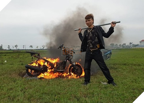 Khá Bảnh bị xóa kênh Youtube khiến mọi người bàn tán xôn xao, cho rằng đây là hình phạt thích đáng 3