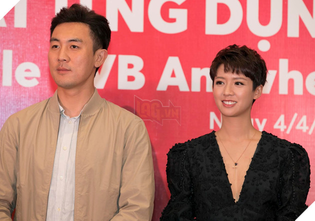 Con trai Địch Long Đàm Tuấn Ngạn và Á hậu Hong Kong Thái Tư Bối đến Việt Nam