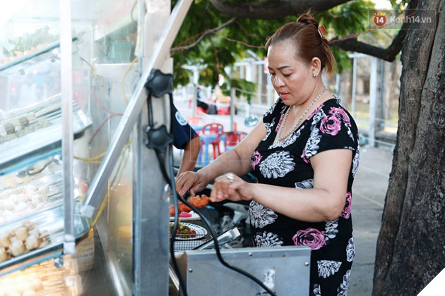 Câu chuyện tình bạn đáng yêu giữa bé chó xấu xí bị bỏ rơi và người mẹ đơn thân ở Sài Gòn 15