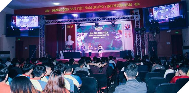 Mobile Legends Bang Bang VNG triển khai giải đấu thể thao điện tử ở trường đại học 5