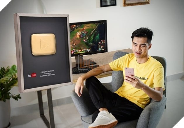 PewPew - Người đã lên tiếng và bị ném đá trong vụ Khoa Pug là ai?