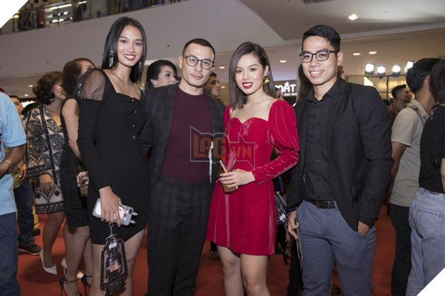 Dàn diễn viên Lật mặt: Nhà có khách cùng các con tham dự sự kiện công chiếu phim 33