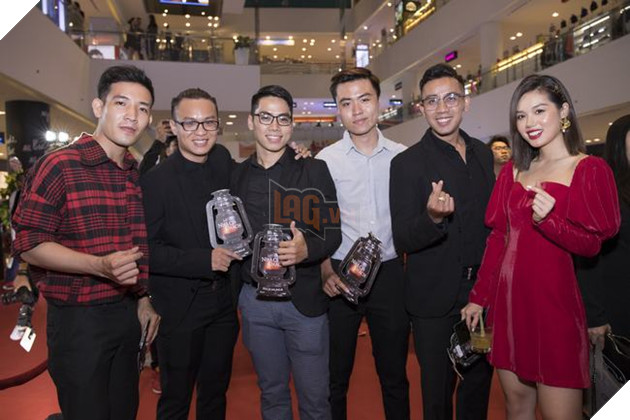 Dàn diễn viên Lật mặt: Nhà có khách cùng các con tham dự sự kiện công chiếu phim 34